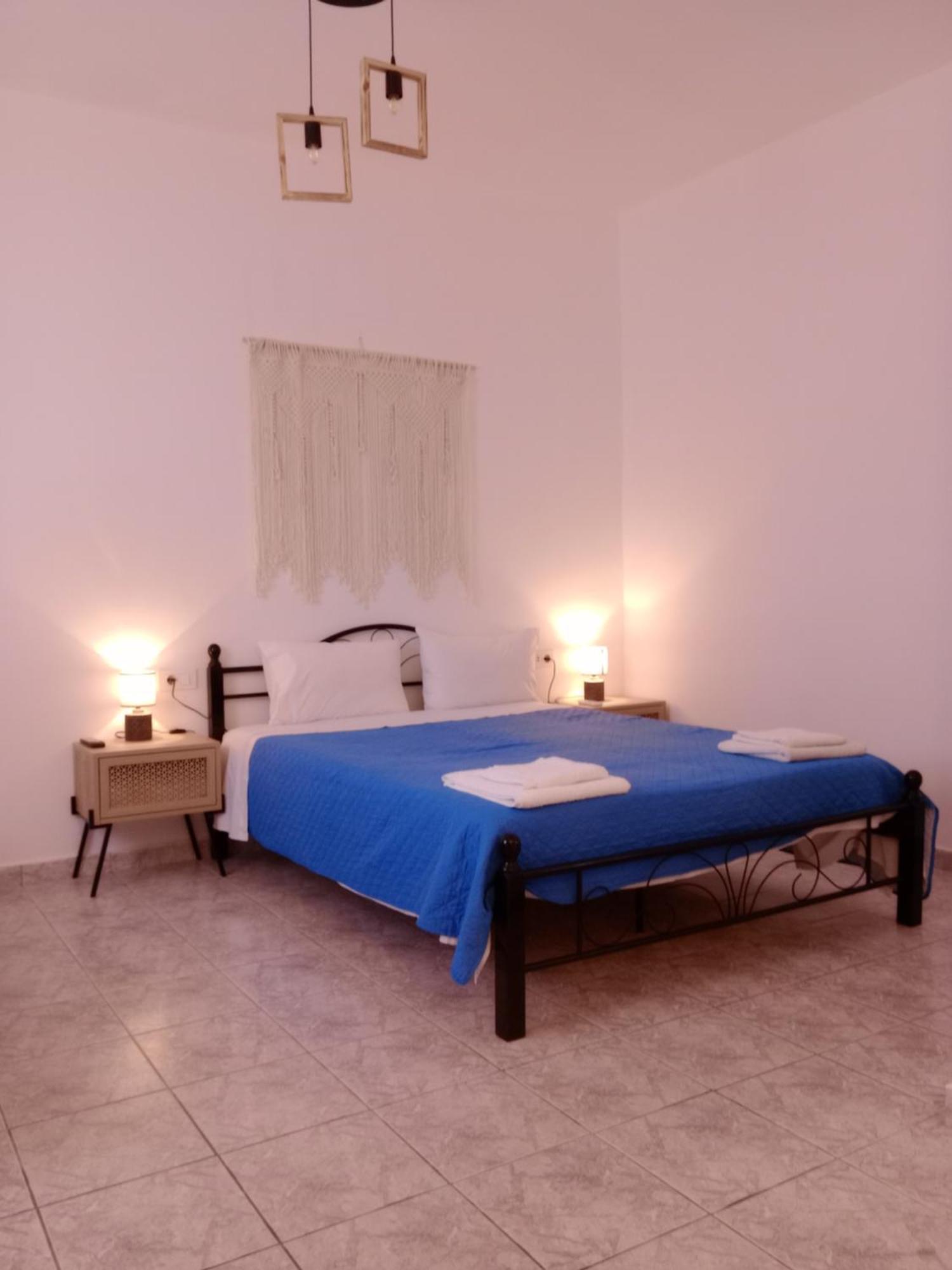 Meltemi Rooms And Studios Anafi Exterior foto